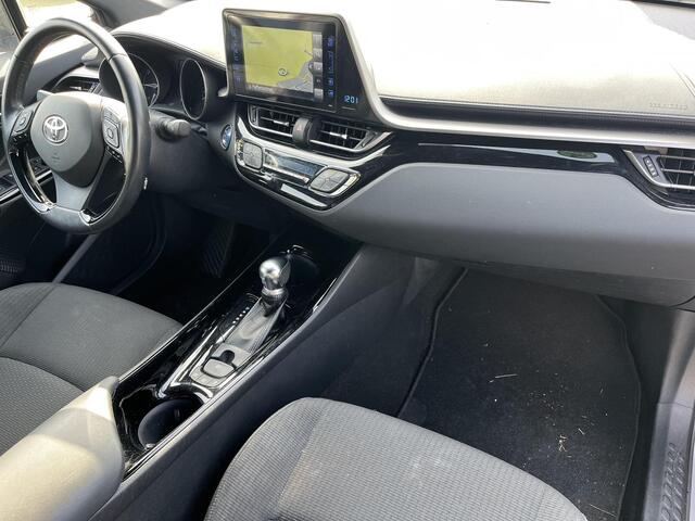 Toyota C-HR 1.8 Hybrid Dynamic | Dealeronderhouden | 1e eigenaar | Navigatie | Stoelverwarming |