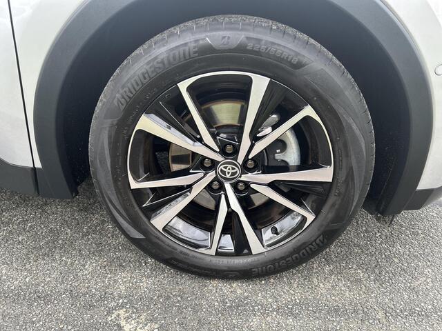 Toyota C-HR 2.0 Plug-in Hybrid 220 First Edition