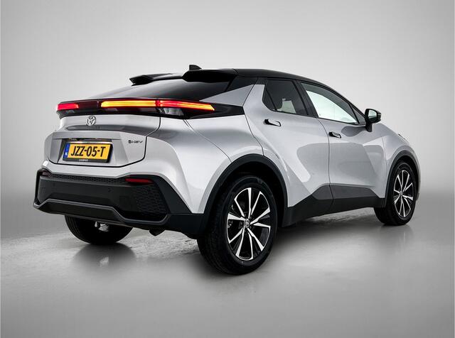 Toyota C-HR 1.8 Hybrid 140 First Edition | Stoel + Stuur + Voorruitverwarming | Blindspot | Groot Scherm | LED |