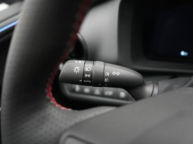 Toyota C-HR 2.0 Plug-in Hybrid 220 PK GR- Black Edition