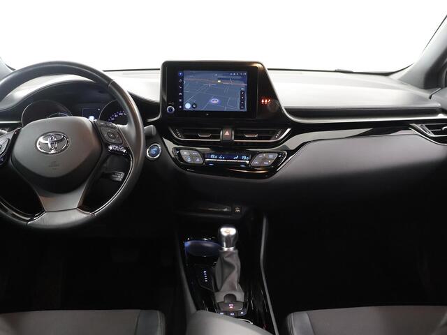 Toyota C-HR 1.8 Hybrid Style | Trekhaak | Dodehoekdetectie | Achteruitrijcamera | Apple Carplay/Android Auto | Cruise Control Adaptief | DAB |