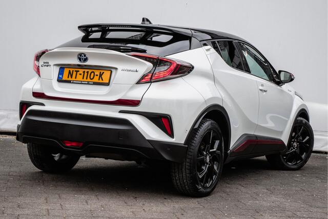 Toyota C-HR 1.8 Hybrid Bi-Tone Plus Trekhaak/ Lederen int./ Stuur+stoelverwarming/ Camera/ Blindspot/ JBL audio