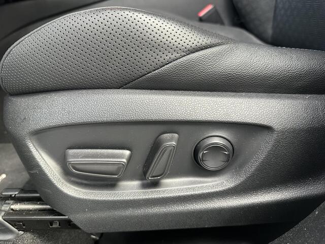 Toyota C-HR 1.8 Hybrid Style Luxury NL auto, Bomvol opties, zeer luxe, slechts 23201 km!