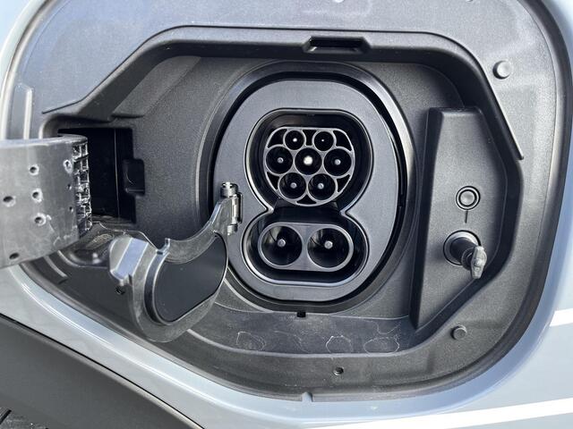 Toyota C-HR First Edition 77 kWh | All-in prijs |