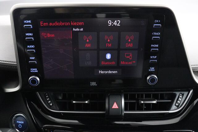 Toyota C-HR 1.8 Hybrid Executive | Leder bekleding | Apple Carplay/Android Auto | Navigatie | Trekhaak |
