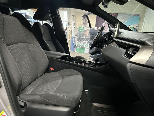 Toyota C-HR 1.8 Hybrid Business Intro Automaat | Trekhaak | Navi