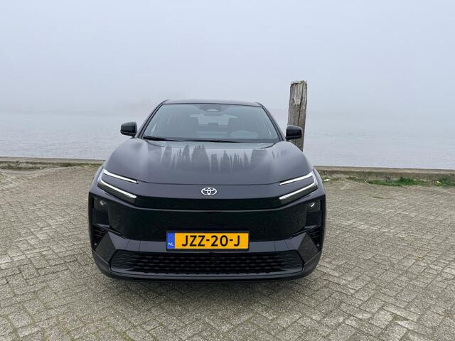 Toyota C-HR First Edition 77 kWh | DEMO & DIRECT LEVERBAAR |