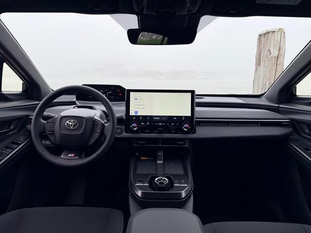 Toyota C-HR First Edition 77 kWh | DEMO & DIRECT LEVERBAAR |