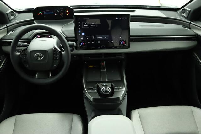 Toyota C-HR Executive AWD 77 kWh | Panoramadak | JBL Audio | 20" velgen | Electrisch verstelbare stoelen | 360 graden camera |