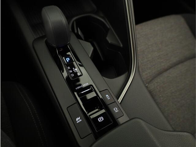 Toyota C-HR 1.8 Hybrid 140 Dynamic *DEMO* | Apple Carplay / Android Auto | Parkeercamera | Cruise Control Adaptief |