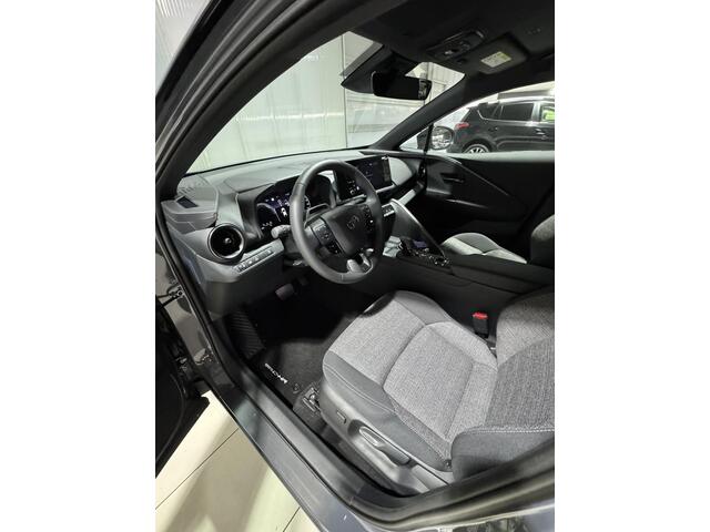 Toyota C-HR 2.0 Plug-in Hybrid 220 Dynamic | Direct Leverbaar |