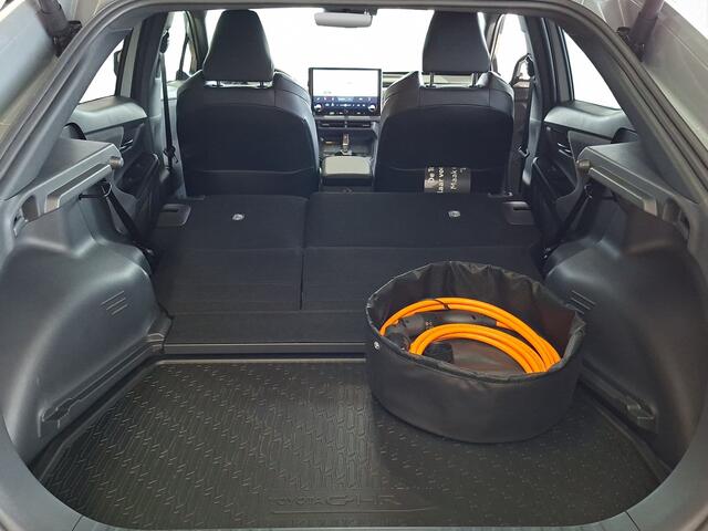 Toyota C-HR First Edition 77 kWh