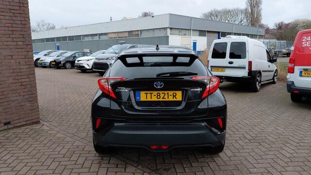 Toyota C-HR 1.8 Hybrid Dynamic Dealer onderhouden, Parkeersensoren, Navigatie, Camera
