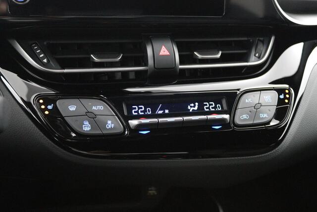 Toyota C-HR 1.8 Hybrid Executive | Stoelverwarming | Keyless | Apple carplay android auto | Parkeersensoren |