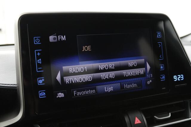 Toyota C-HR 1.8 Hybrid Bi-Tone | Stoelverwarming | Trekhaak | Navigatie | Keyless | Parkeersensoren |