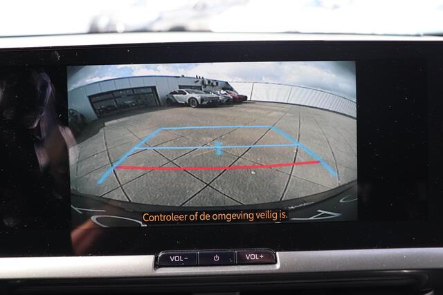 Toyota C-HR 1.8 Hybrid 140 First Edition, Limited, Bi-Tone Stoel- Stuurverwarming, Apple Carplay, Android Auto, Elek Achterklep!