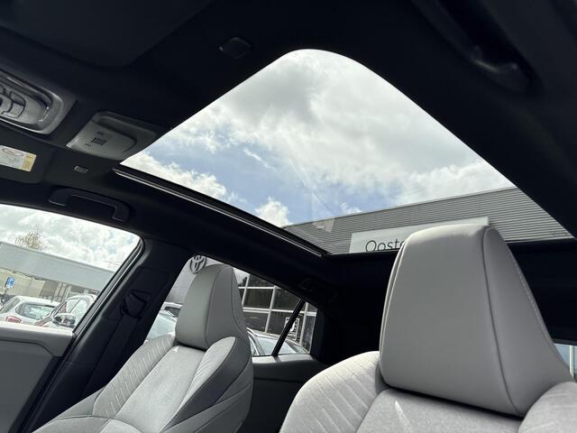 Toyota C-HR Executive AWD 77 kWh **MINERAL METALIC/ NIEUWE AUTO/ DIRECT LEVERBAAR**