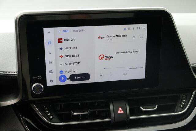 Toyota C-HR 1.8 Hybrid Dynamic Limited, Carplay & Android auto , BSM, Stoelverwarming.