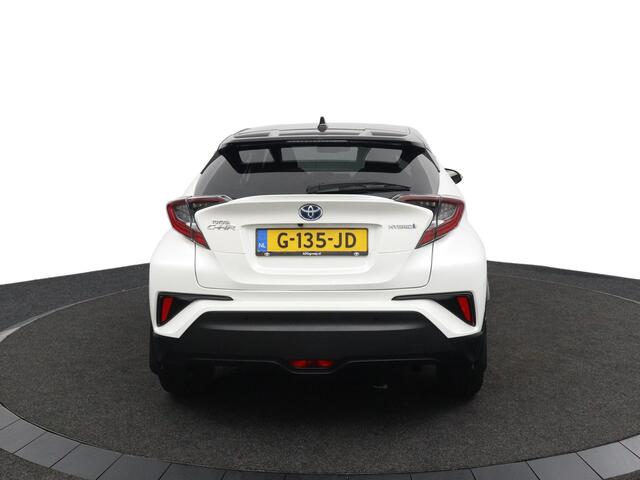 Toyota C-HR 1.8 Hybrid Style Ultimate | Afneembare Trekhaak | Stoel en Stuurverwarming | JBL | Navigatie | Parkeersensoren Rondom |