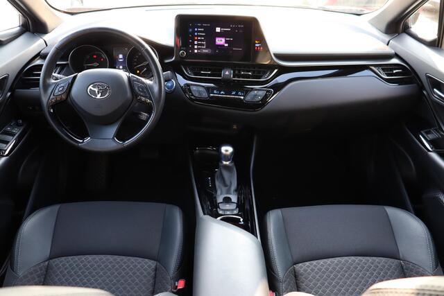 Toyota C-HR 1.8 Hybrid Style, Limited, NAVI, BSM Apple Carplay, Android Auto, Parkeercamera.