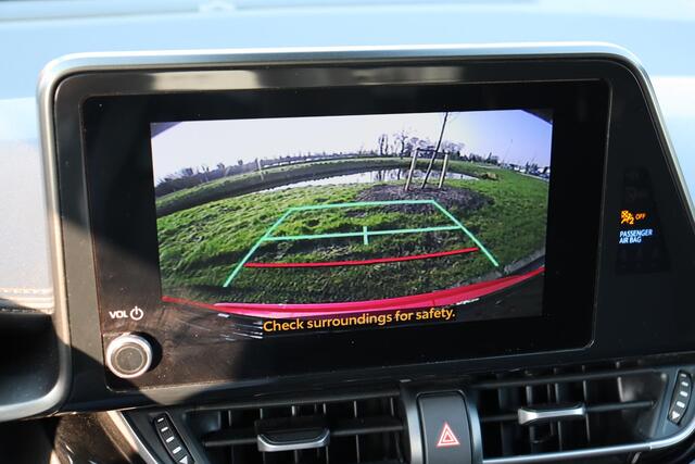 Toyota C-HR 1.8 Hybrid Style, Limited, NAVI, BSM Apple Carplay, Android Auto, Parkeercamera.