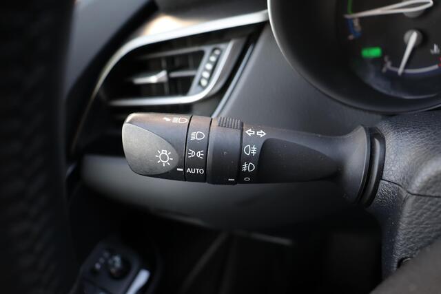 Toyota C-HR 1.8 Hybrid Style, Limited, NAVI, BSM Apple Carplay, Android Auto, Parkeercamera.