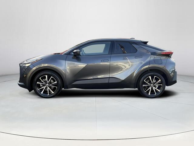 Toyota C-HR 2.0 Plug-in Hybrid 220 Dynamic | Stoel- + stuurverwarming | Carplay | Dode hoek waarschuwing |