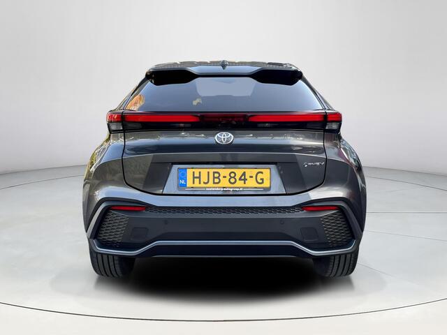 Toyota C-HR 2.0 Plug-in Hybrid 220 Dynamic | Stoel- + stuurverwarming | Carplay | Dode hoek waarschuwing |