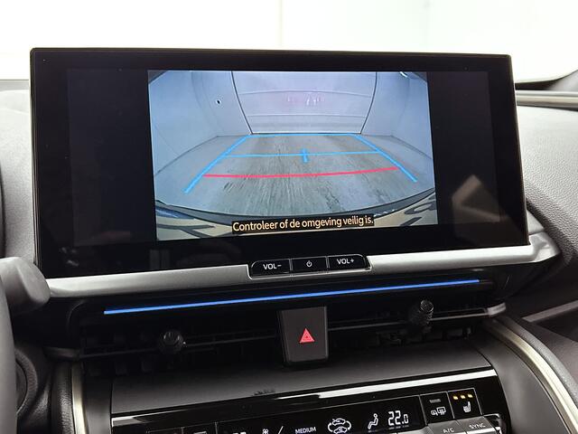 Toyota C-HR 2.0 Plug-in Hybrid 220 Executive | BTW Voertuig | Stoel en stuurwielverwarming | Onderweg-naar-dealer