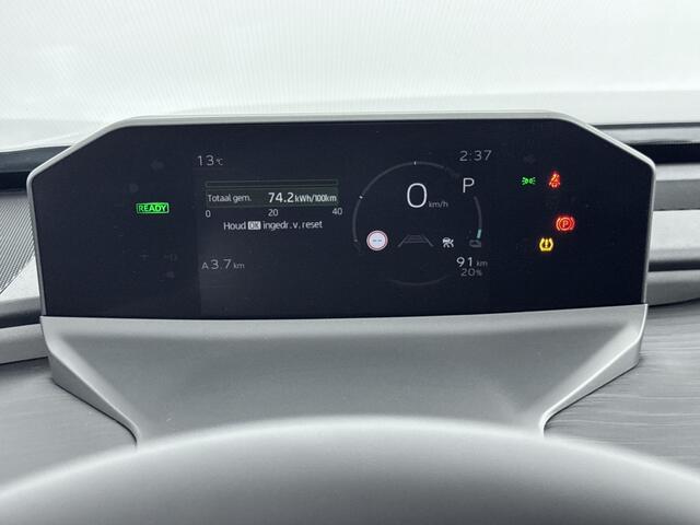 Toyota C-HR Executive AWD 77 kWh | Apple Carplay & Android Auto | Parkeercamera | * | Direct leveren |