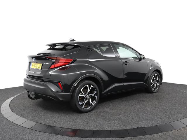 Toyota C-HR 1.8 Hybrid First Edition | navigatie | stoelverwarming | Trekhaak | Apple Carplay/Android Auto |