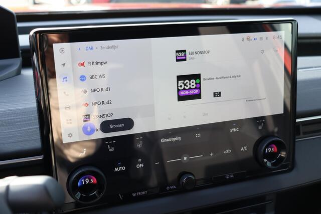 Toyota C-HR First Edition 77 kWh, Apple Carplay / Android Auto ,Adaptieve cruise control.