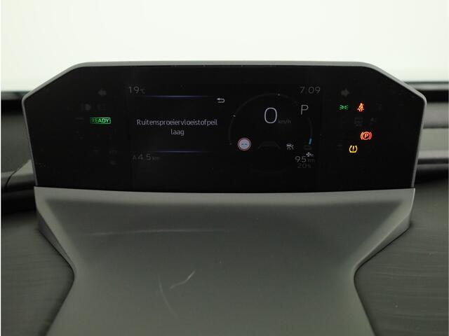 Toyota C-HR First Edition 77 kWh *NIEUW* | Uit voorraad leverbaar! | 20" LM velgen |