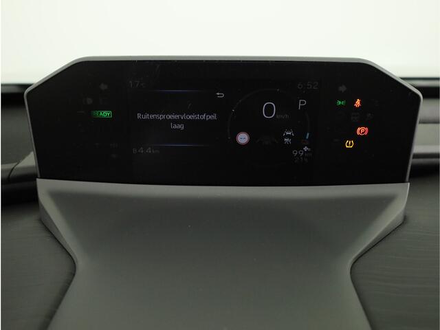 Toyota C-HR First Edition 77 kWh *NIEUW* | Uit voorraad leverbaar! | 20" LM velgen |