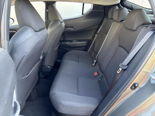 Toyota C-HR 2.0 Hybrid Dynamic **KEYLESS/ ADAPTIEF CRUISE CONTROL/ PARKEERSENSOREN**