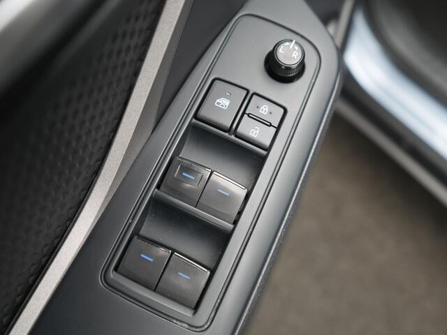 Toyota C-HR 1.8 Hybrid Business - RIJKLAARPRIJS - Achteruitrijcamera - All Seasonbanden - Adaptive Cruise Control