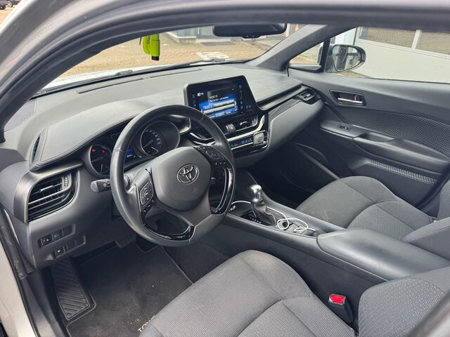 Toyota C-HR 1.8 Hybrid Active Parkeercamera, Navigatie, Parkeersensoren