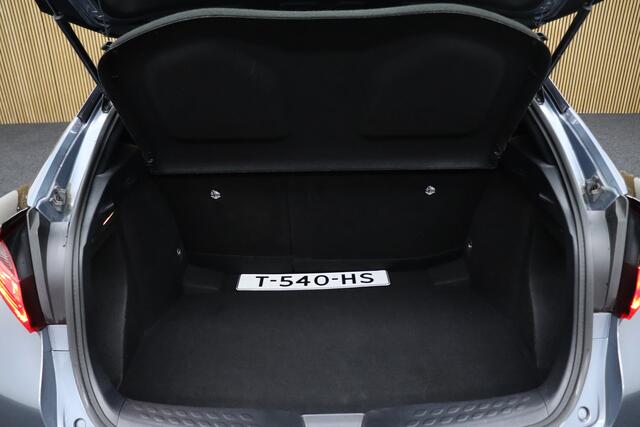 Toyota C-HR 1.8 Hybrid Active | Adaptive-cruise | Afneembare Trekhaak | Camera | Clima | Maps Navigatie | Apple Carplay & Android Auto | LM Velgen | All-season Banden