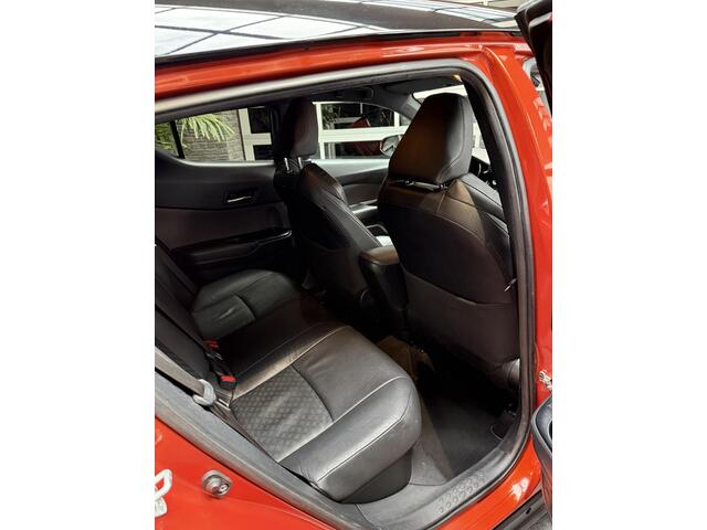 Toyota C-HR 2.0 Hybrid Launch Edition luxe uitvoering!