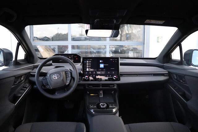 Toyota C-HR First Edition 77 kWh, Inruilpremie ¤2.000,- BSM, Apple Carplay/Android Auto, Stoel & Stuur verwarming!