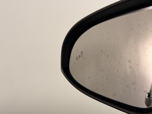 Toyota C-HR 1.8 Hybrid Bi-Tone | JBL | ACC | BSM |