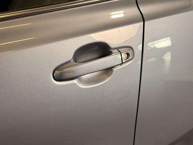 Toyota C-HR 1.8 Hybrid Bi-Tone | JBL | ACC | BSM |