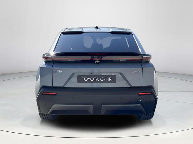 Toyota C-HR First Edition 77 kWh **MANHATTAN GREY/ 20 INCH VELGEN/ ELEKTRISCH**