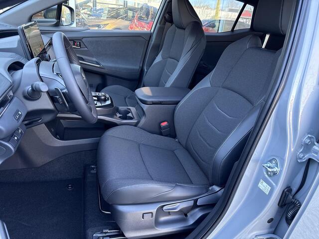 Toyota C-HR First Edition 77 kWh **MANHATTAN GREY/ 20 INCH VELGEN/ ELEKTRISCH**