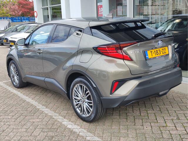 Toyota C-HR 1.8 HYBRID EXECUTIVE Voorruitverwarming | Keyless | JBL Audio