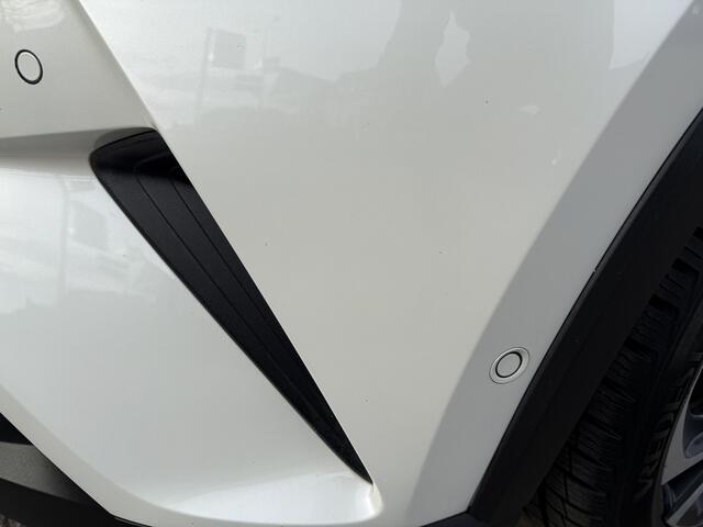 Toyota C-HR 1.8 Hybrid Business Intro