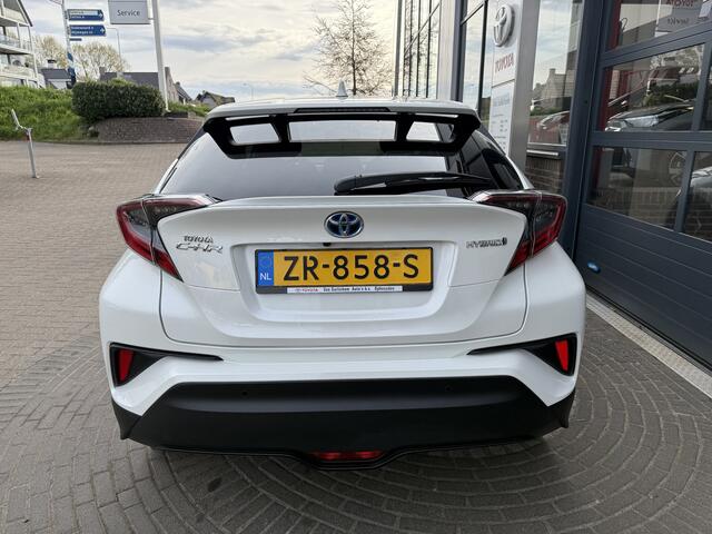 Toyota C-HR 1.8 Hybrid Business Intro