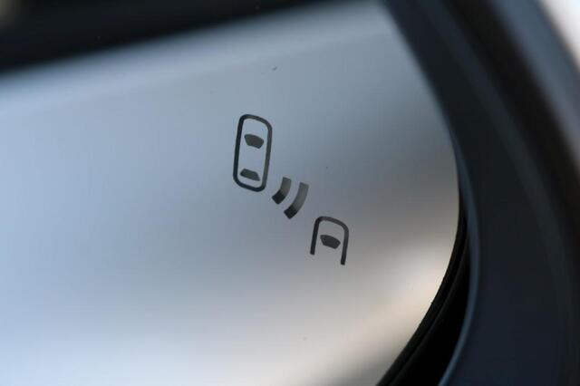 Toyota C-HR 1.8 Hybrid Style Bitone, Bearlock, Trekhaak