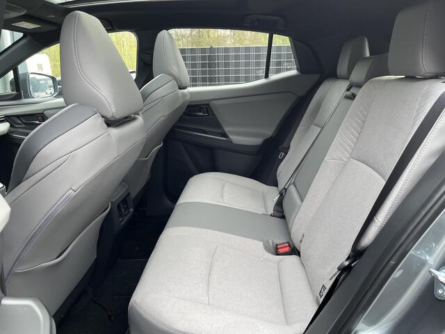 Toyota C-HR Executive AWD 77 kWh | Executive plus pack | Lichtgrijs interieur |