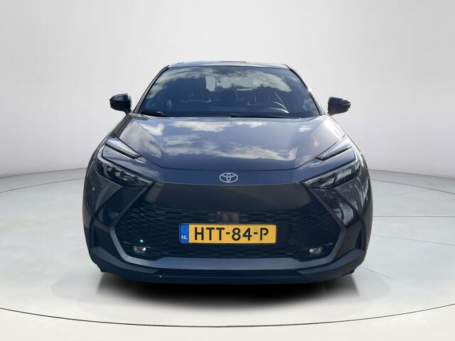 Toyota C-HR 2.0 Plug-in Hybrid 220 Executive | Two -tone lak | Carplay | Sfeerverlichting | 19 inch LM-velgen | Stoel- + stuurverwarming |